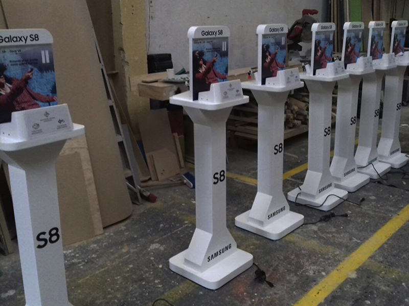 exhibidor lanzamiento s8 dealers